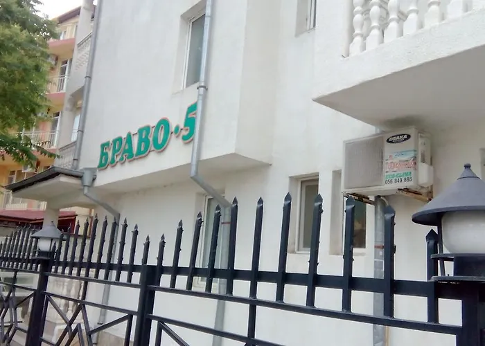 Bravo 5 Sunny ساني بيتش