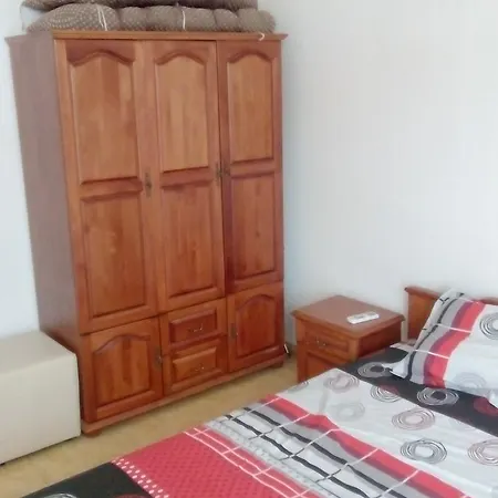 Apartment Bravo 5 Sunny