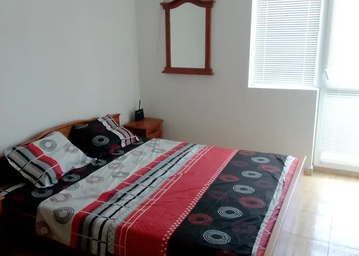 Bravo 5 Sunny Apartman Napospart